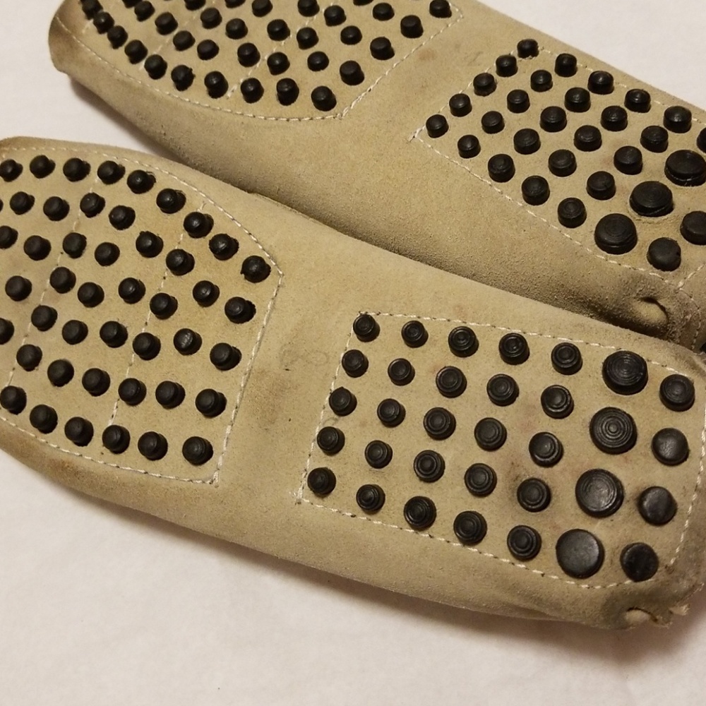 Shoes - Picture 4 of 6